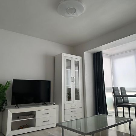 Apartamento Suzanna Benidorm Dış mekan fotoğraf